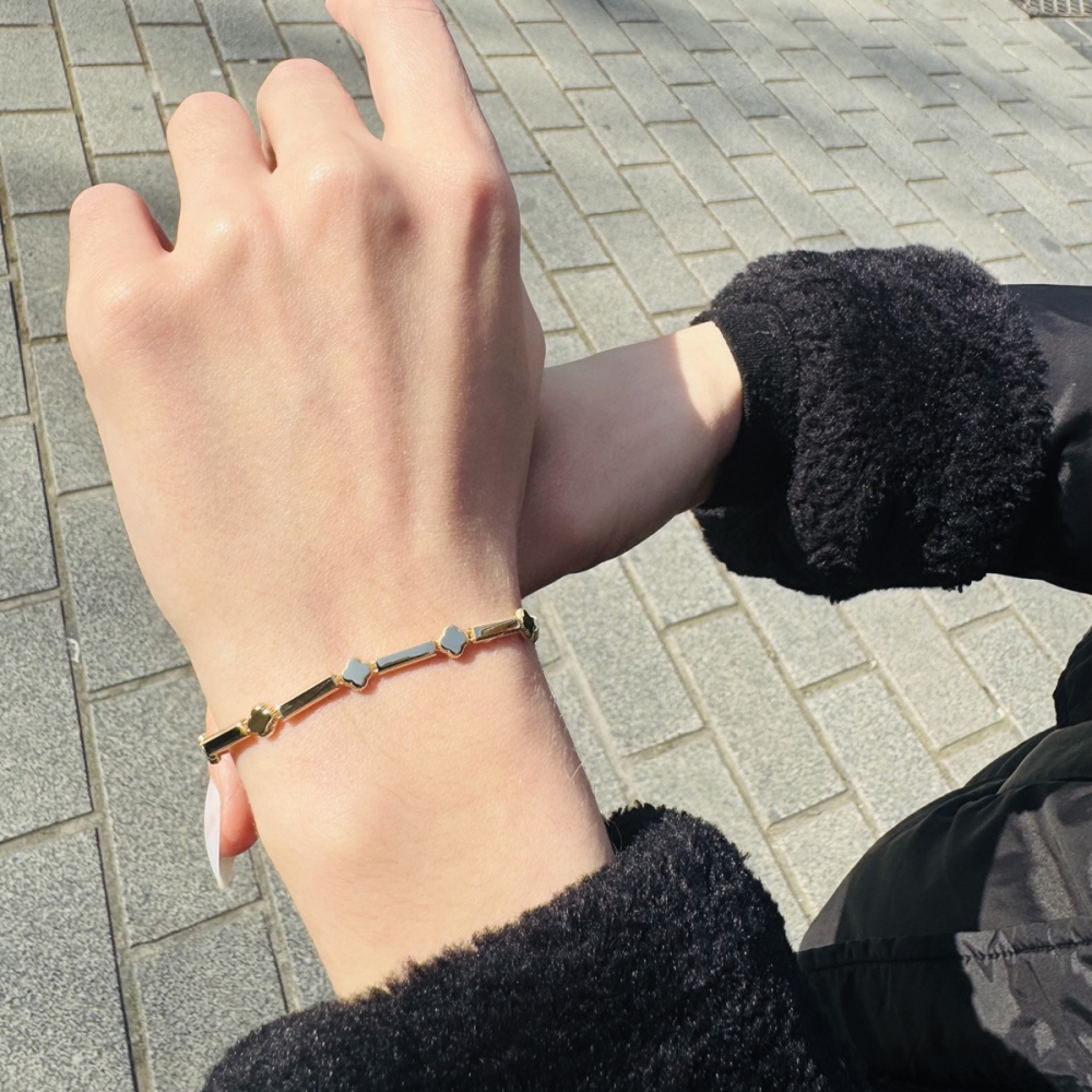 14 Ayar Çiçek Motifli Bileklik