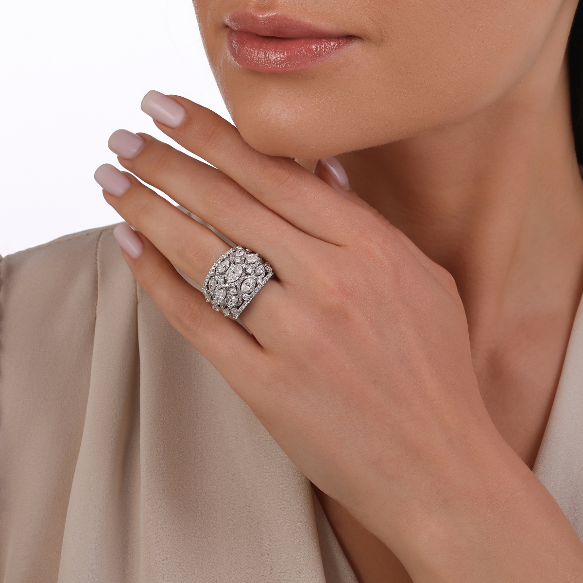 4,53 Karat Markiz Pırlantalı Yüzük