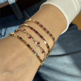 14 Ayar Kırmızı Taşlı Küp Bileklik